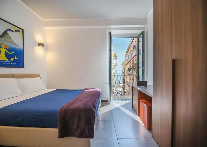 Arco Dei Pinto 3* ساليرنو